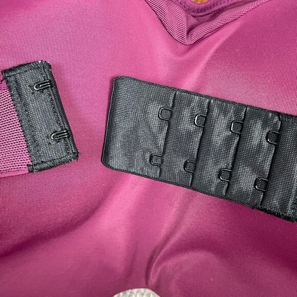 Nike Dri-Fit Alpha Sports Bra Small Burgundy Wireless Racerback Adjustable Strap - Picture 8 of 11